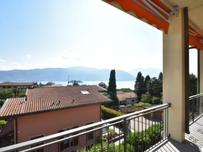 Close to the lake, with panoramic balconies